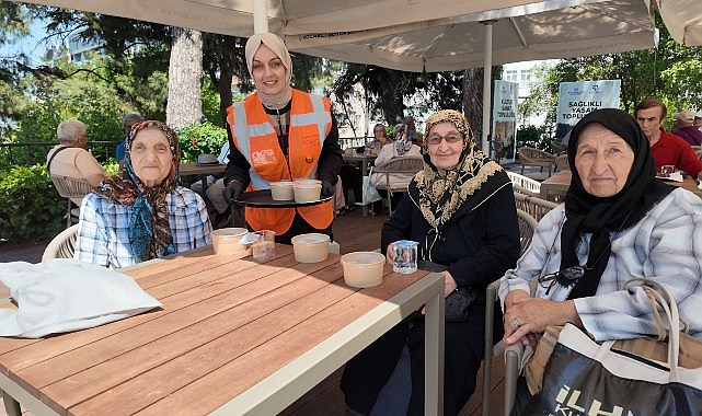 Aşure bereketi Saygınlar Kulübü'ne taşındı
