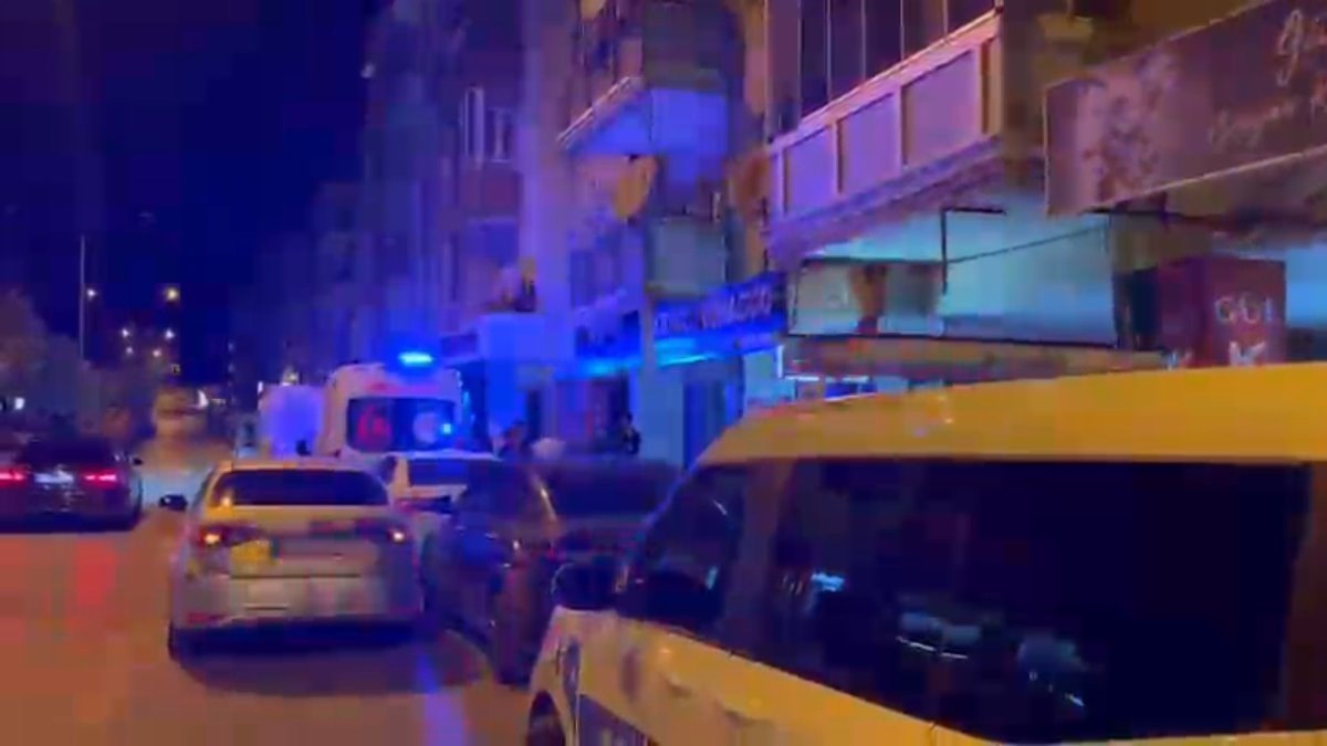 Bursa'da 2 çocuk annesi evde tabanca ile vurulmuş halde ölü bulundu