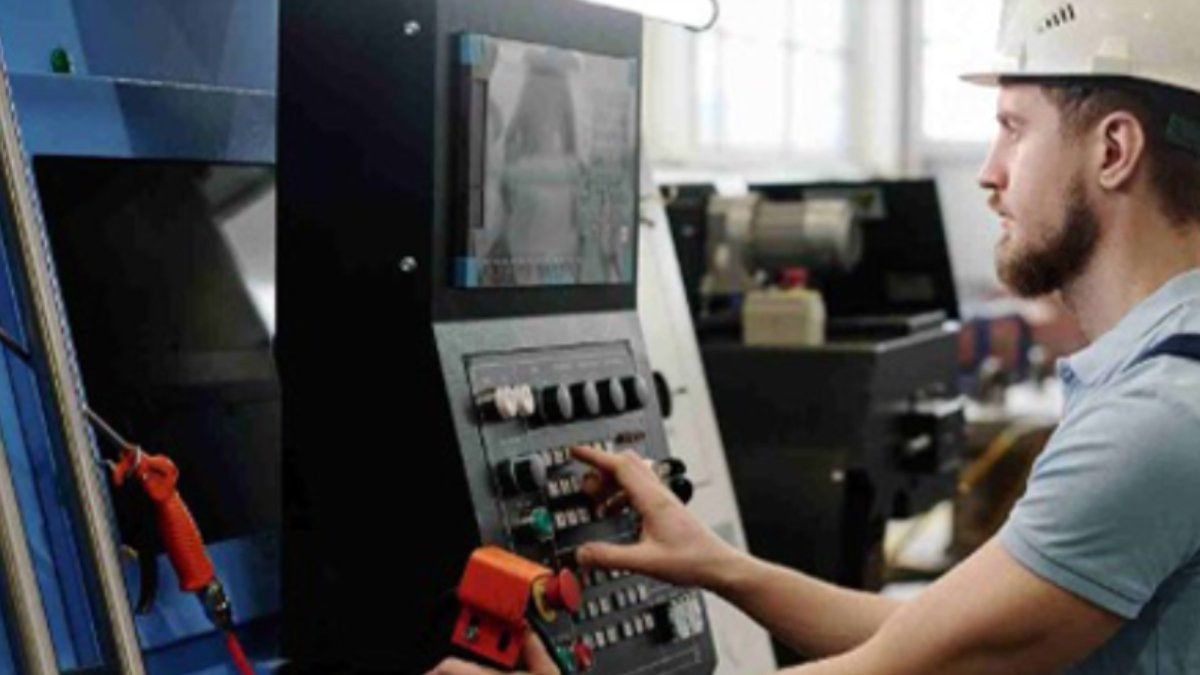 CNC Operatörlüğü, geleceğin yüksek gelirli mesleği