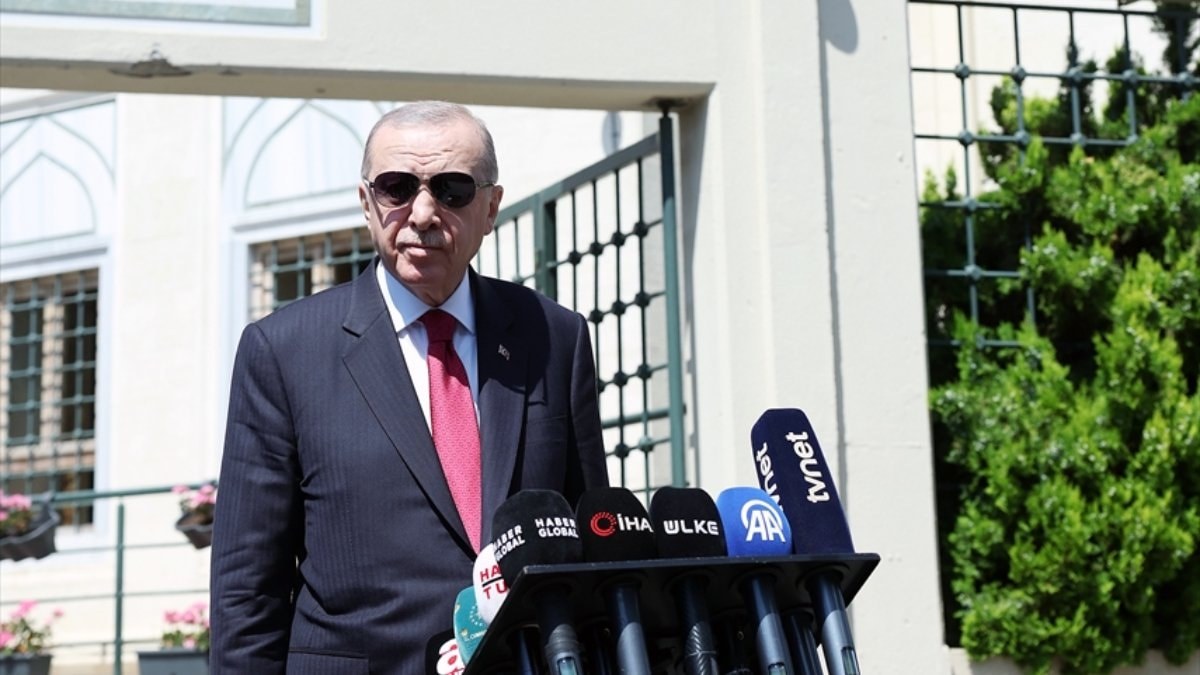 Cumhurbaşkanı Erdoğan cuma çıkışı konuştu, FETÖ'cü alçakların eli yine boş kaldı