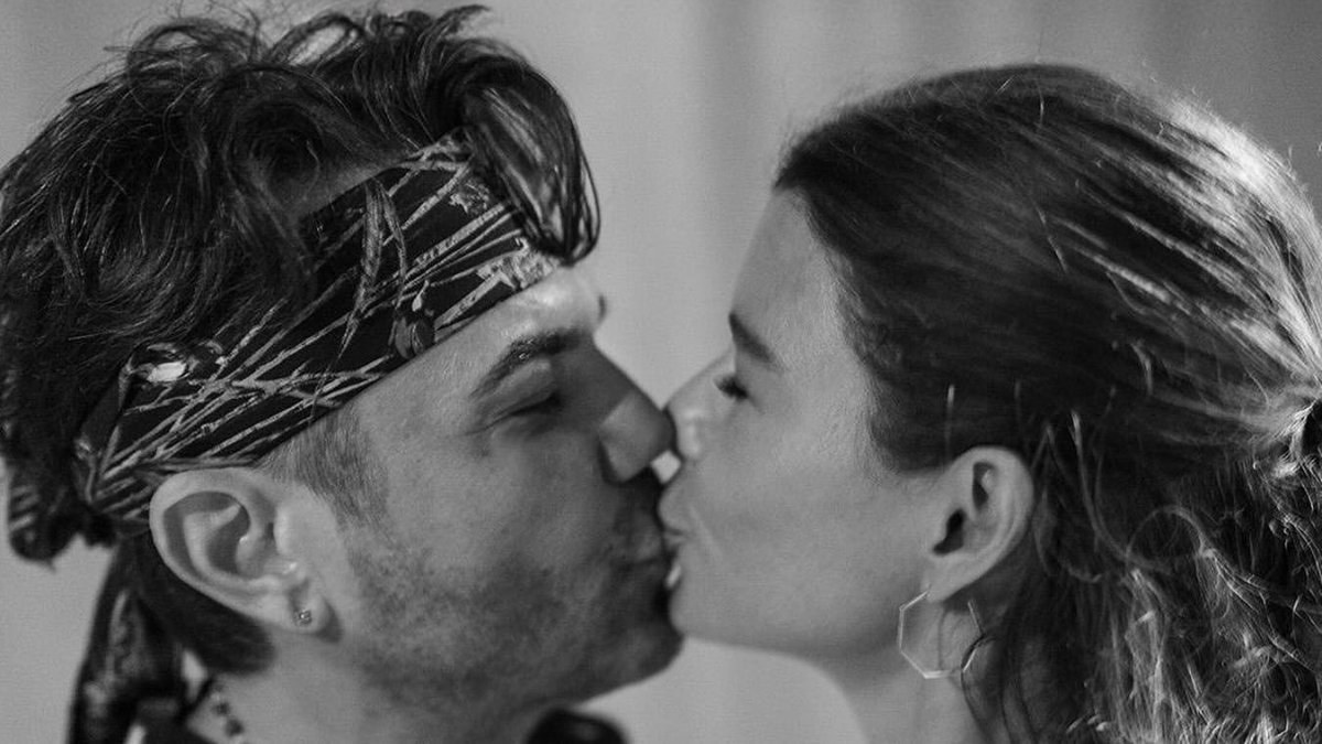 Evlilikte 12. yıl! Kenan Doğulu'dan romantik paylaşım geldi