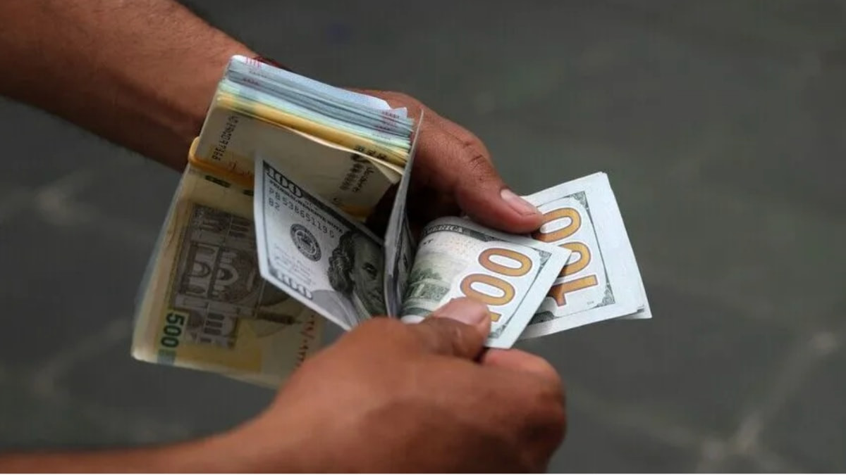 ABD doları, İran tümeninin karşısında tarihi zirveye ulaştı