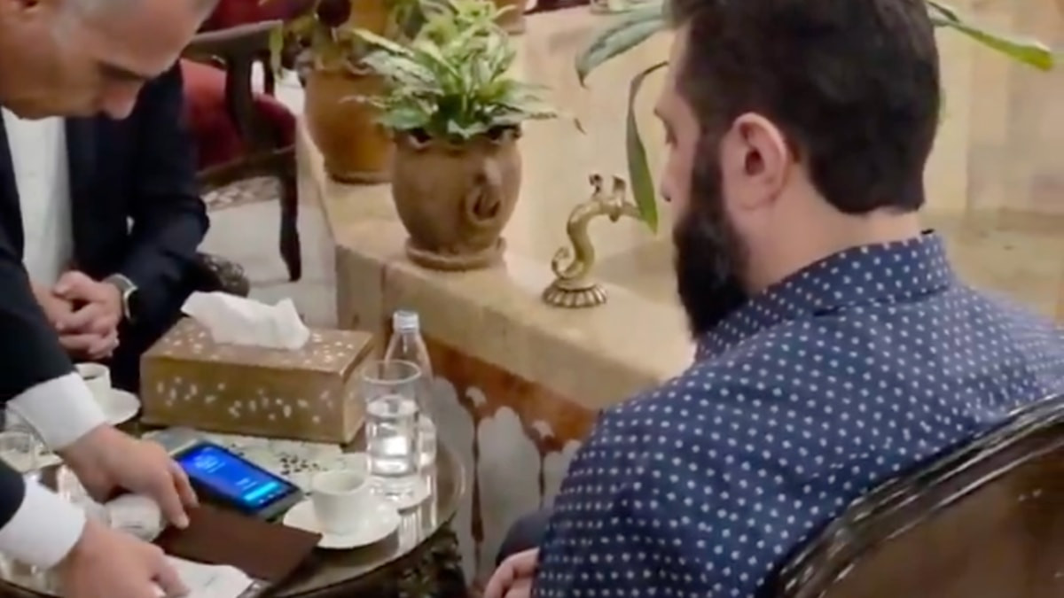Ahmed Şara, hesabı kredi kartıyla ödedi: Suriye'ye kredi kartının dönüşünün sembolü oldu