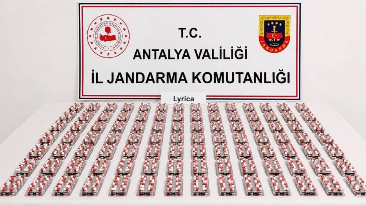 Antalya'da binlerce uyuşturucu hap ele geçirildi: 6 gözaltı