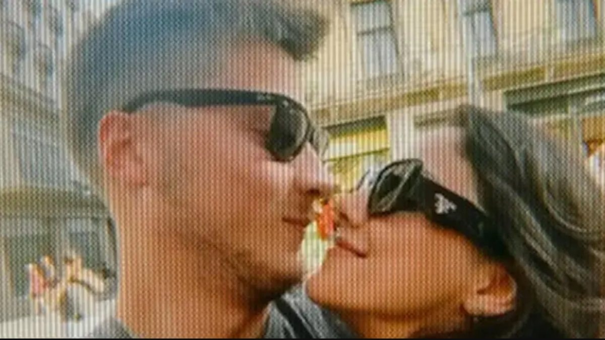 Aşıklar tatilde! Atakan Özkaya ve Dilin Döğer'den yeni pozlar
