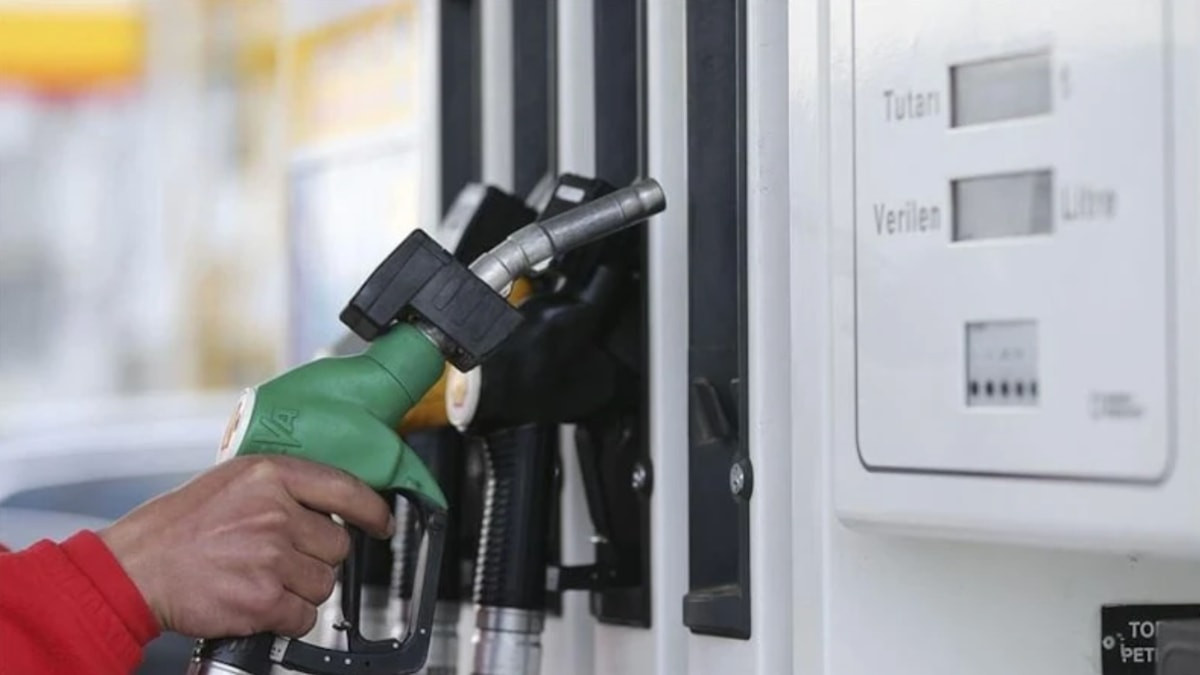 Benzine zam geliyor: Salı günü tabelaya yansıyacak
