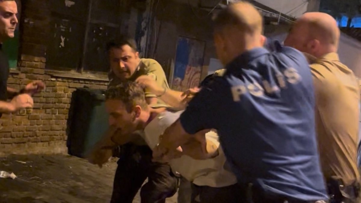 Bursa'da çıkan kavgada ortalık karıştı: Polise aldırış etmediler