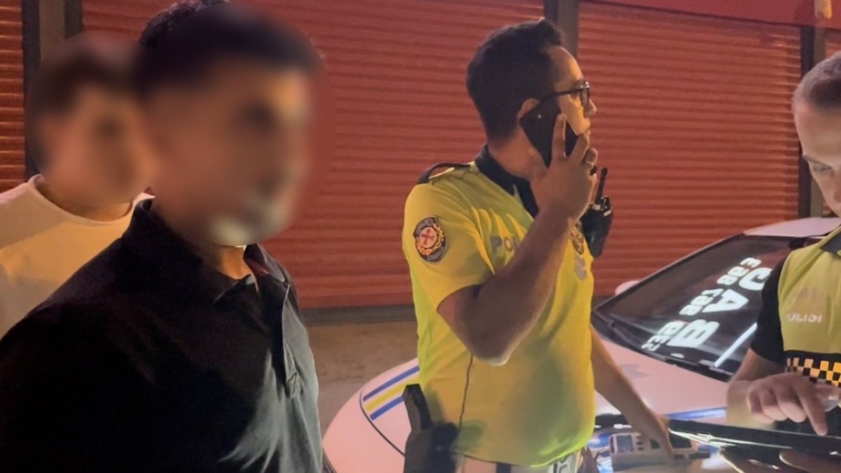 Bursa'da müşterisinin aracını kaçırıp, polisin önünde makas attı