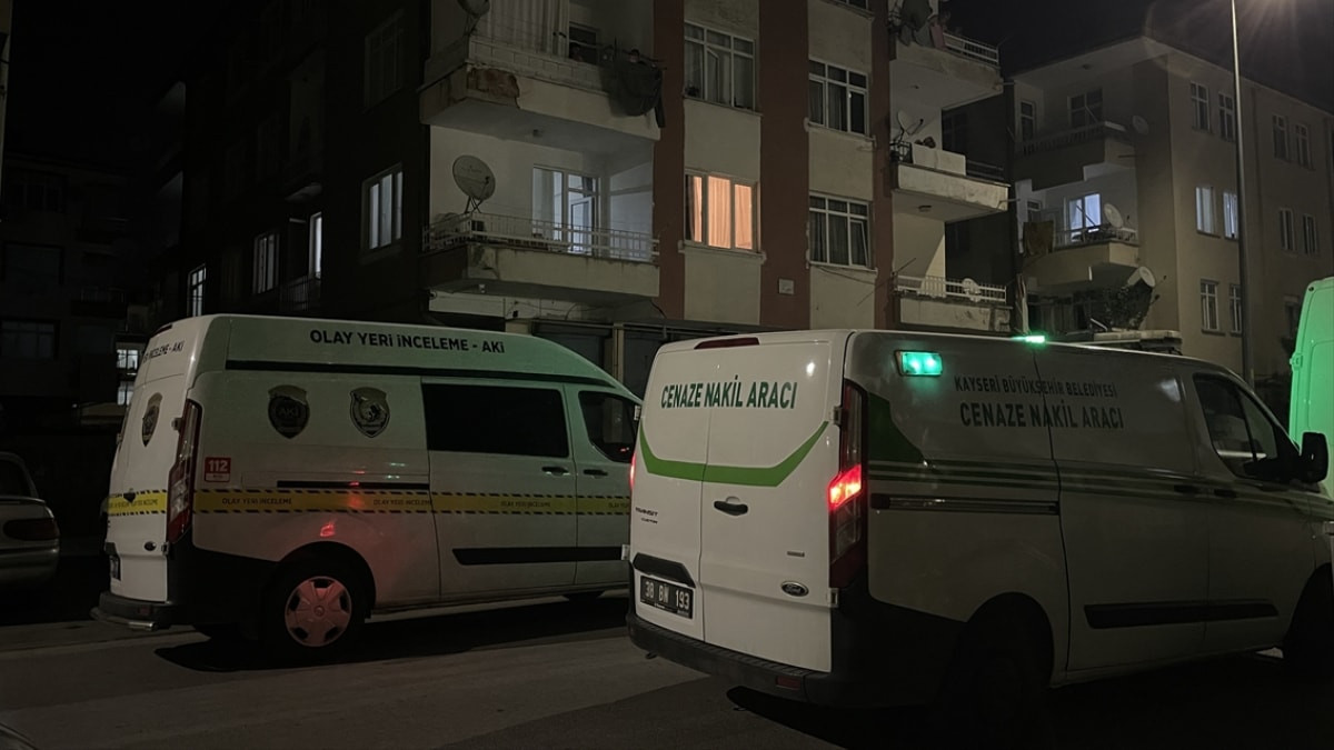 Kayseri'de evinde bıçaklanan şahıs öldü
