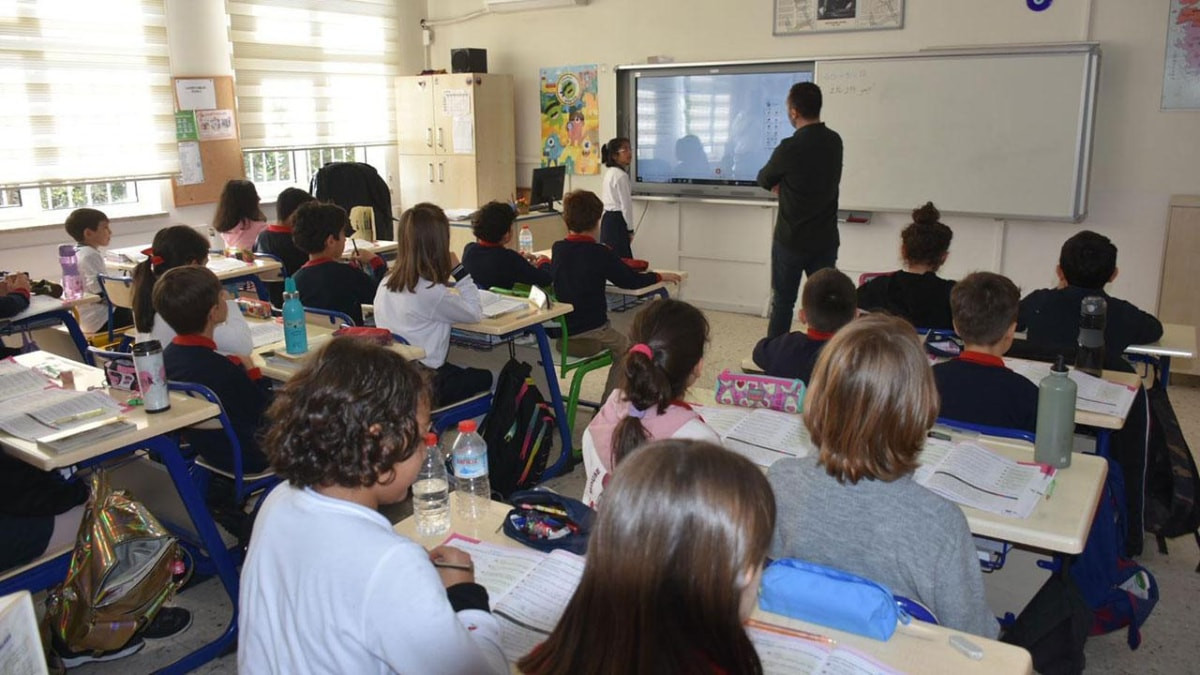 MEB, 81 ile genelge gönderdi: Milli Dayanışma etkinlikleri düzenlenecek