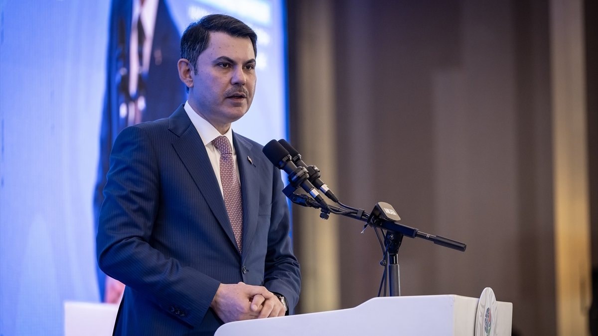 Murat Kurum, Marmara Depremi’nde hayatını kaybedenleri andı