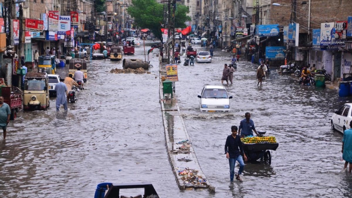 Pakistan’da muson yağışlarında can kaybı 140’a yükseldi