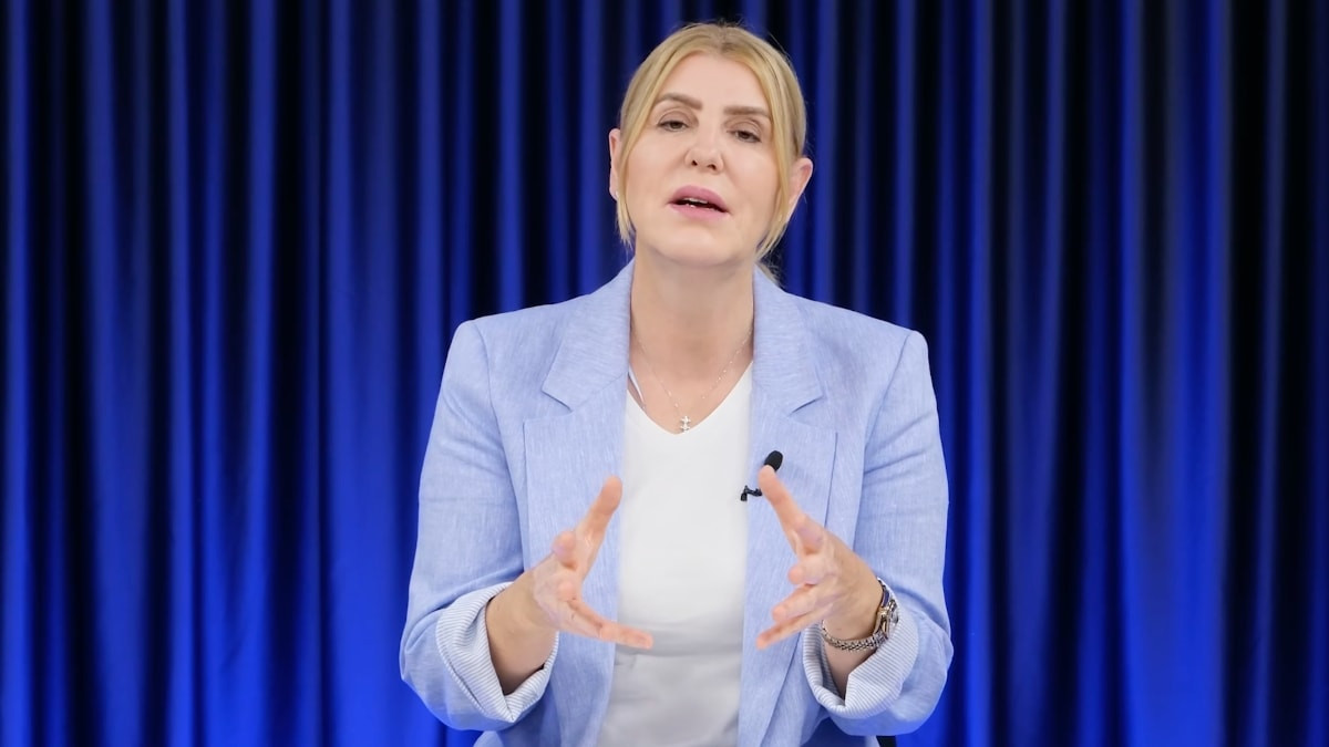 Sevda Türküsev, Nihal Yalçın'ın sözlerini yorumladı: Ellinde nereni göstereceksin