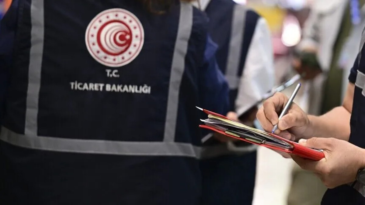 Ticaret Bakanlığı uyardı: Sosyal medyada 'Fiyat için DM' yazana ceza geliyor