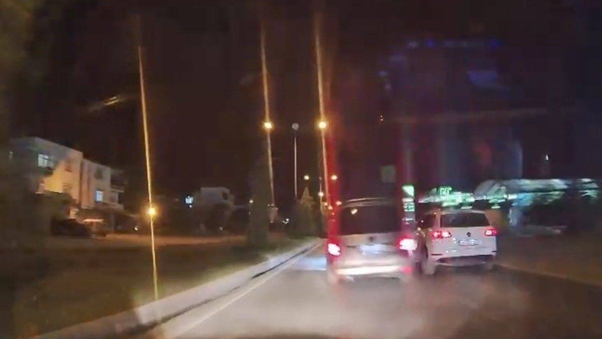 Elazığ'da trafikte makas atan sürücü kamerada
