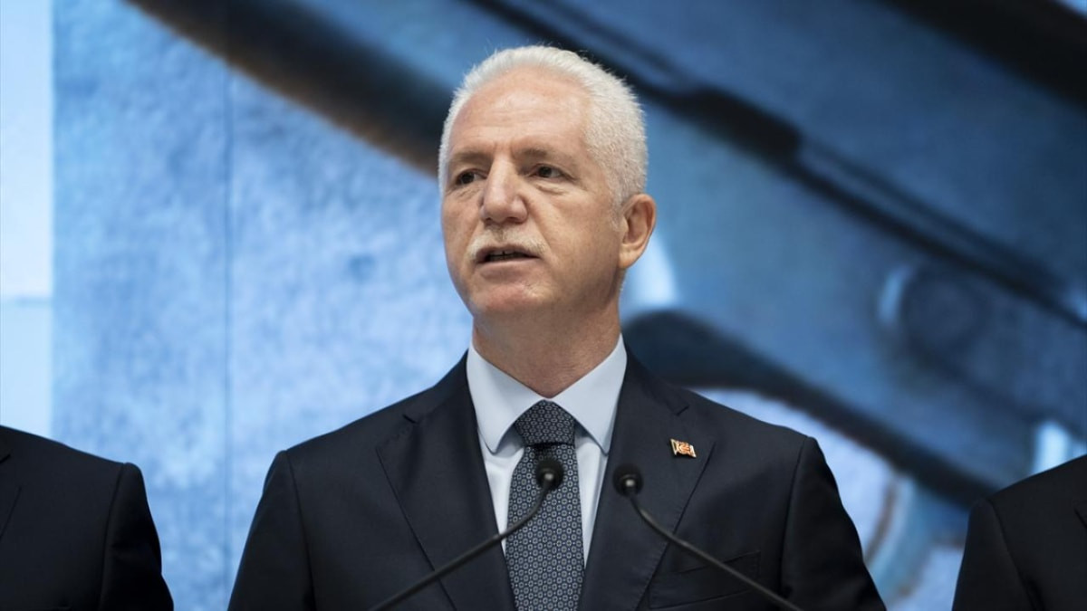 İstanbul Valisi Davut Gül: Vatandaşlarımız, zorunlu olmadıkça yarın evlerinden çıkmasın
