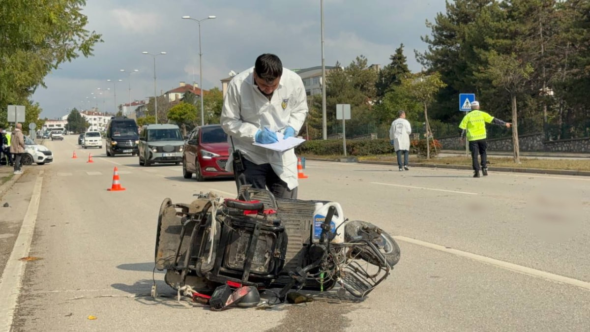 Karabük'te otomobilin çarptığı motorlu bisikletin sürücüsü hayatını kaybetti